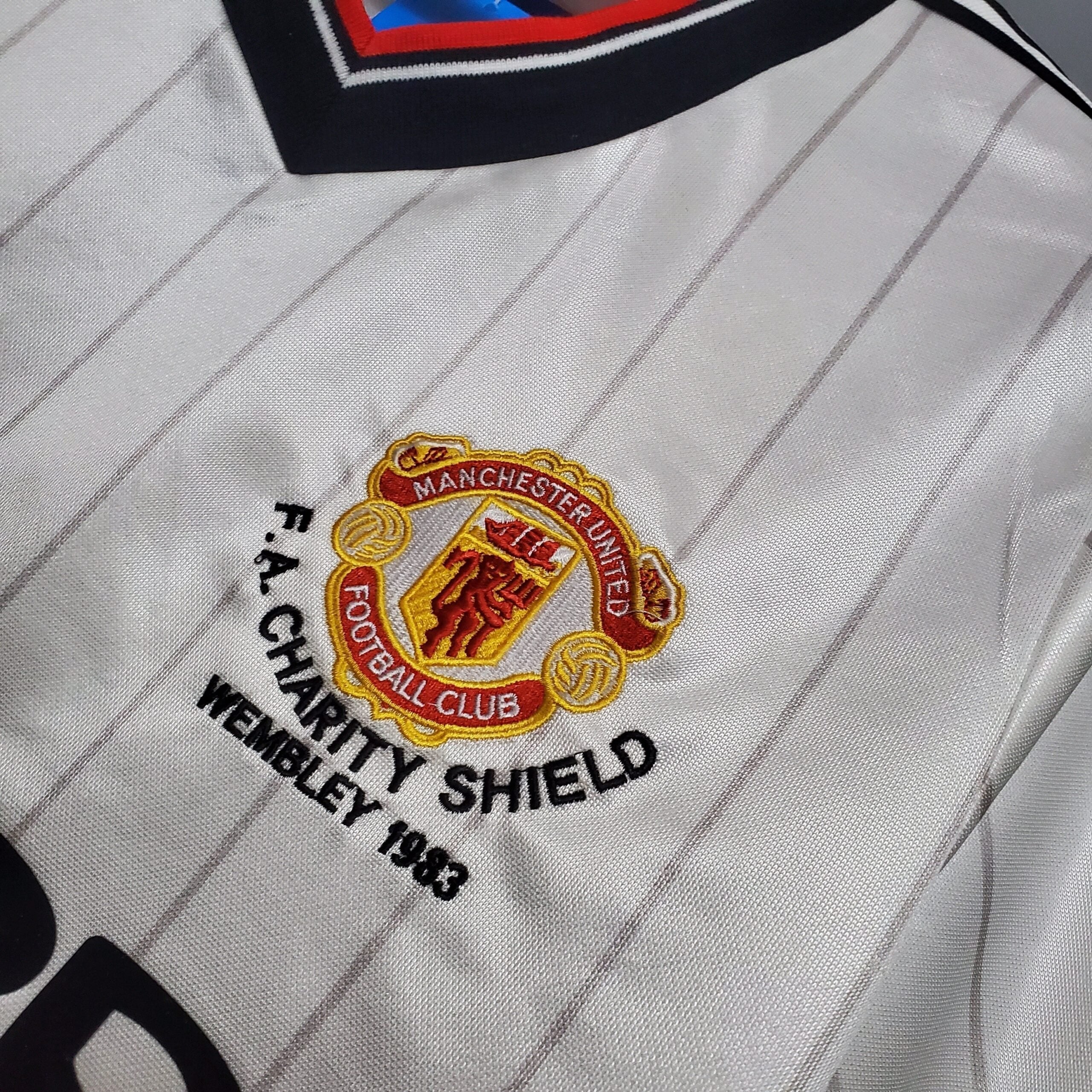 Manchester United Maillot Rétro 1983