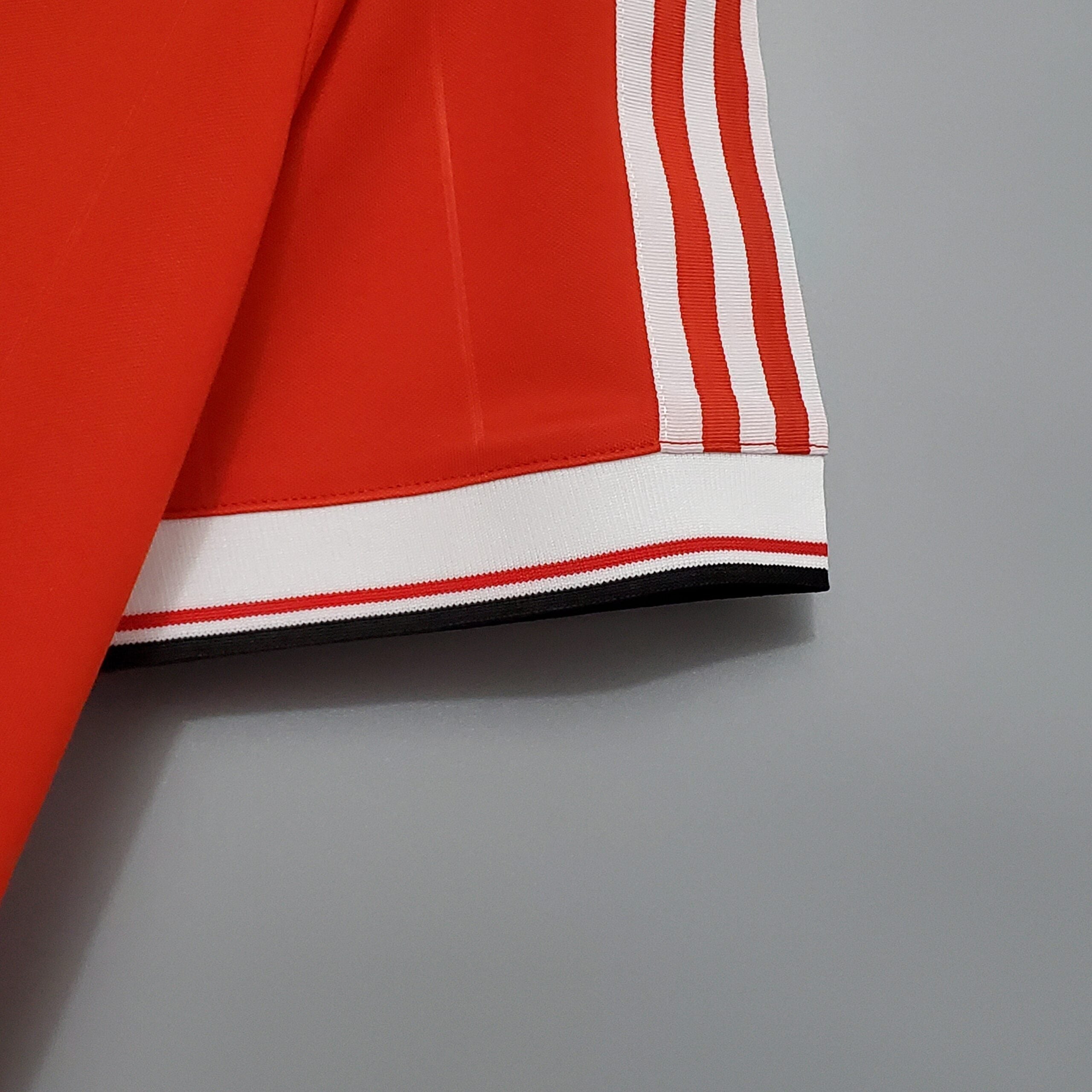 Manchester United Maillot Rétro 83/84